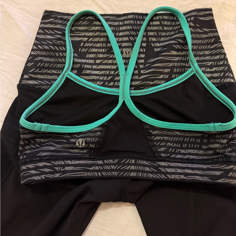 lululemon athletica Black and Teal Patterned Sports Bra with matching leggings - Picture 1 of 8